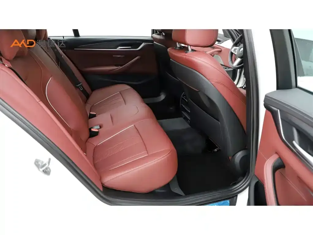 BMW 5 Series New Energy — фото 8