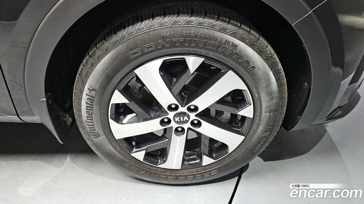 Kia Sorento — фото 5