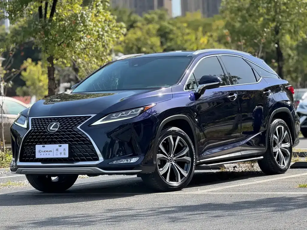 Lexus RX — фото 1
