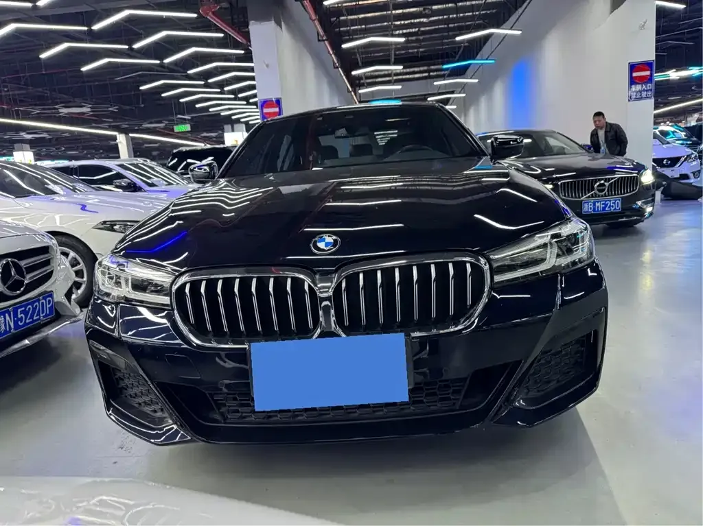 BMW 5 Series — фото 2