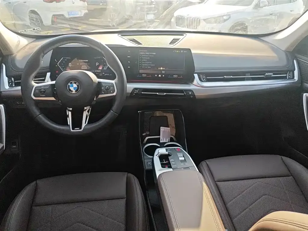BMW X1 — фото 10