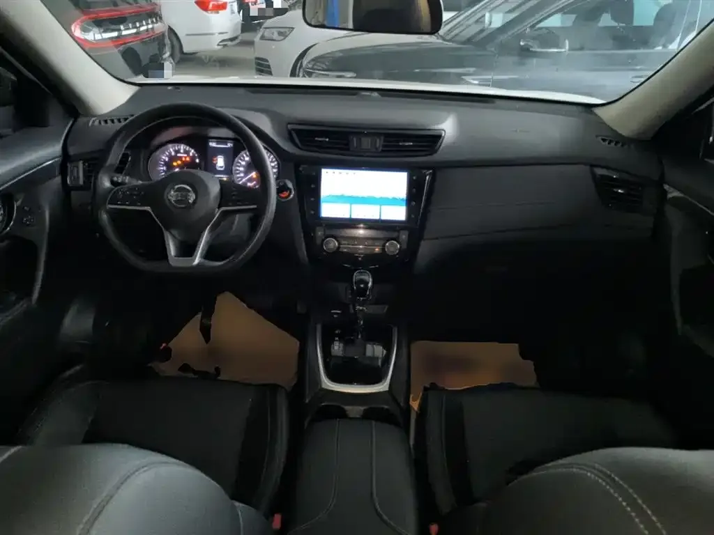 Nissan X-Trail — фото 10