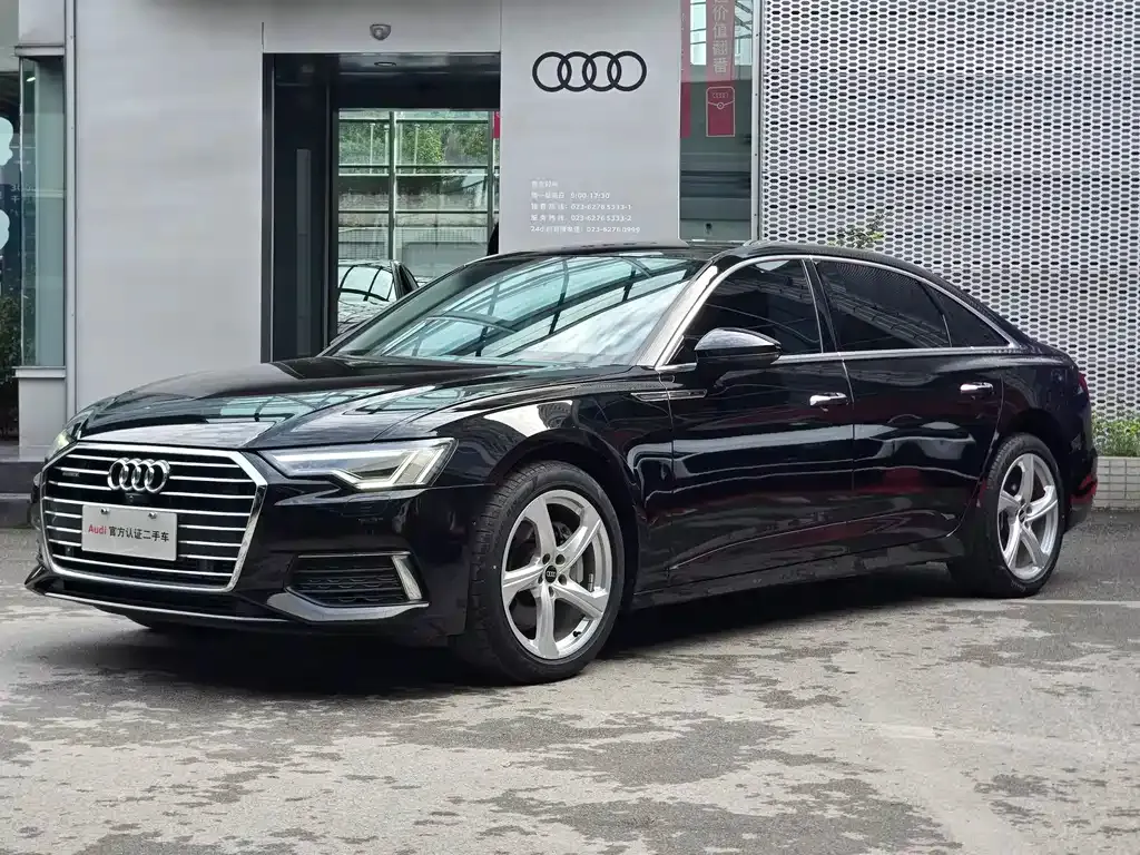 Audi A6L — фото 1
