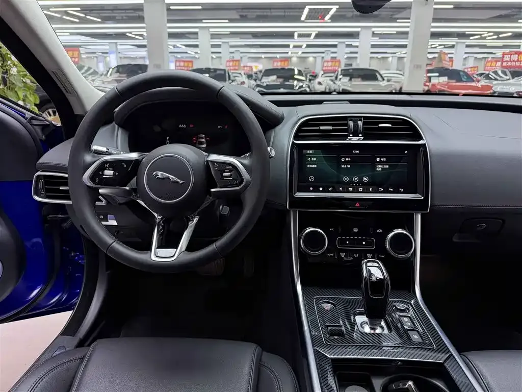 Jaguar XEL — фото 9