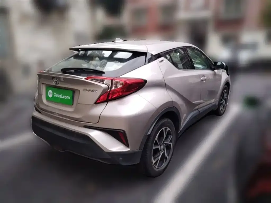 Toyota C-HR — фото 7