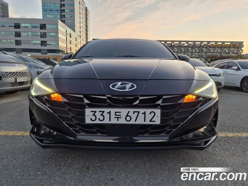 Hyundai AVANTE — фото 1