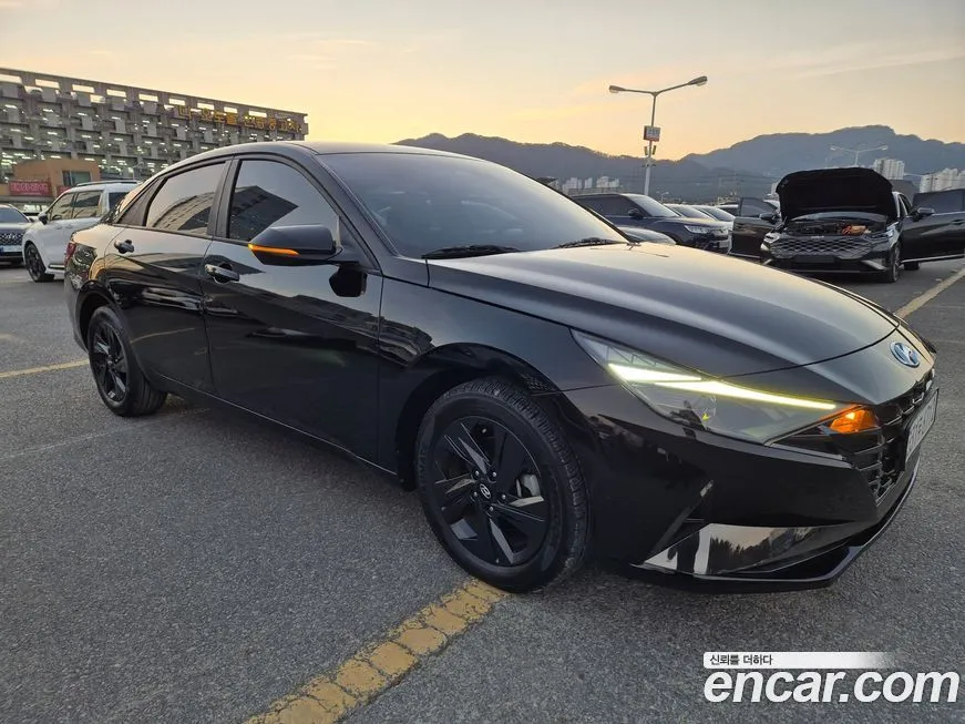 Hyundai AVANTE — фото 2