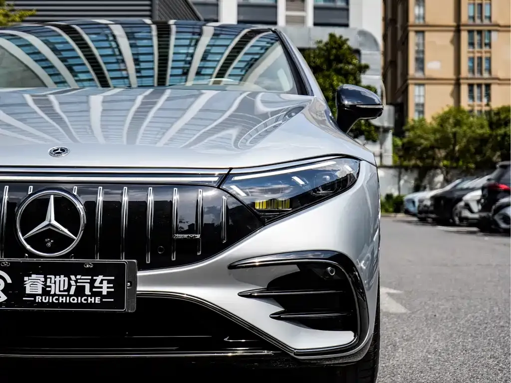 Mercedes-Benz EQS AMG — фото 8