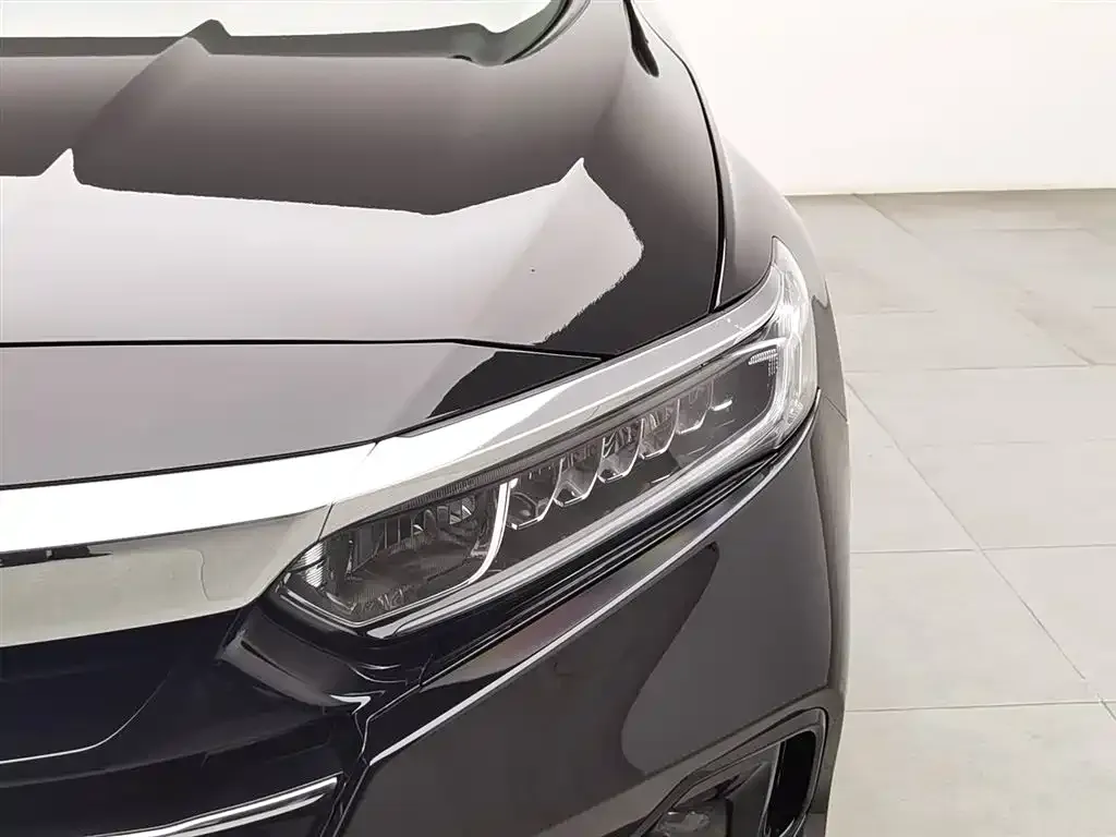Honda Accord — фото 7