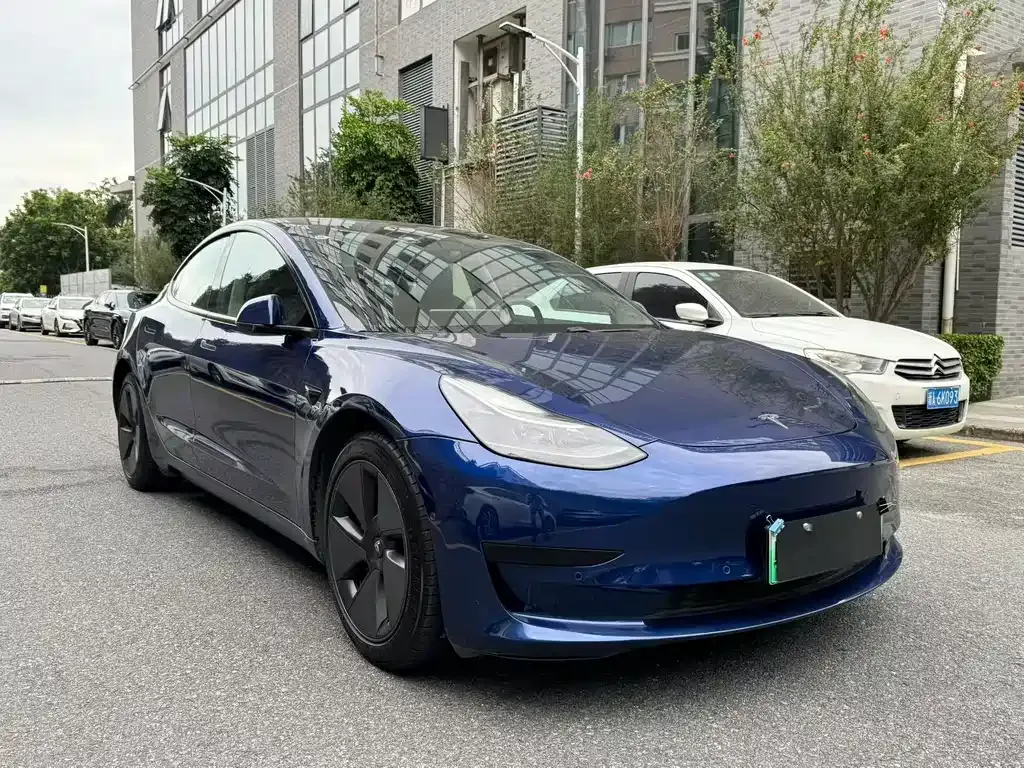 Tesla Model 3 — фото 3