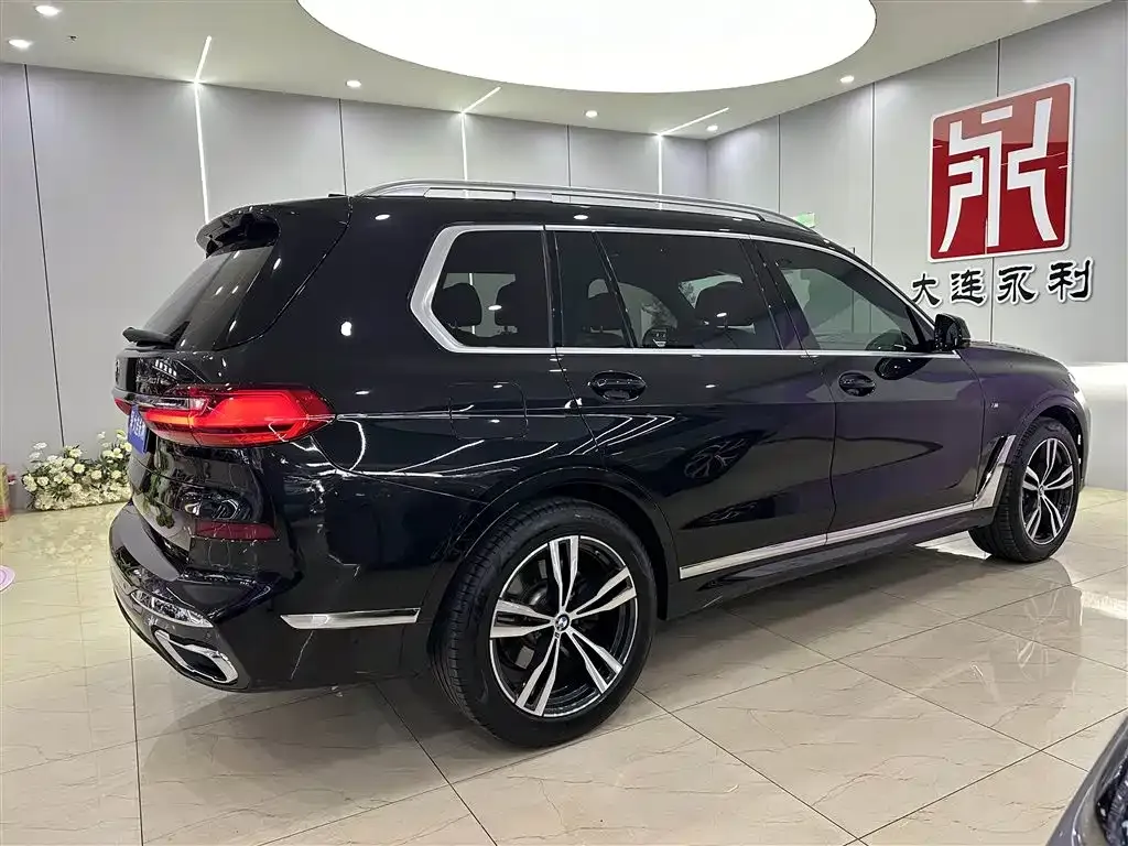 BMW X7 — фото 4