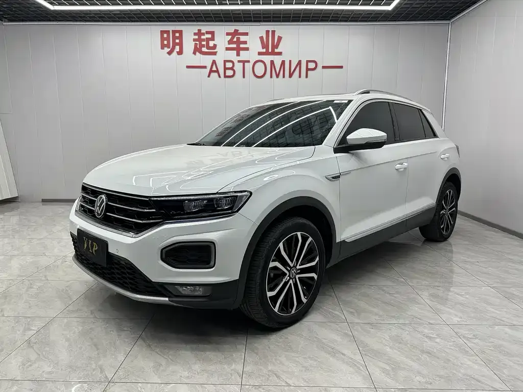 Volkswagen T-Roc — фото 1