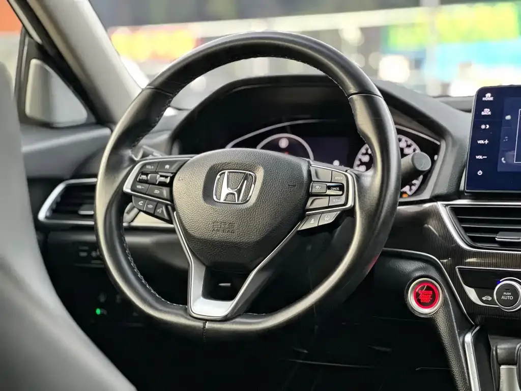 Honda Accord — фото 10