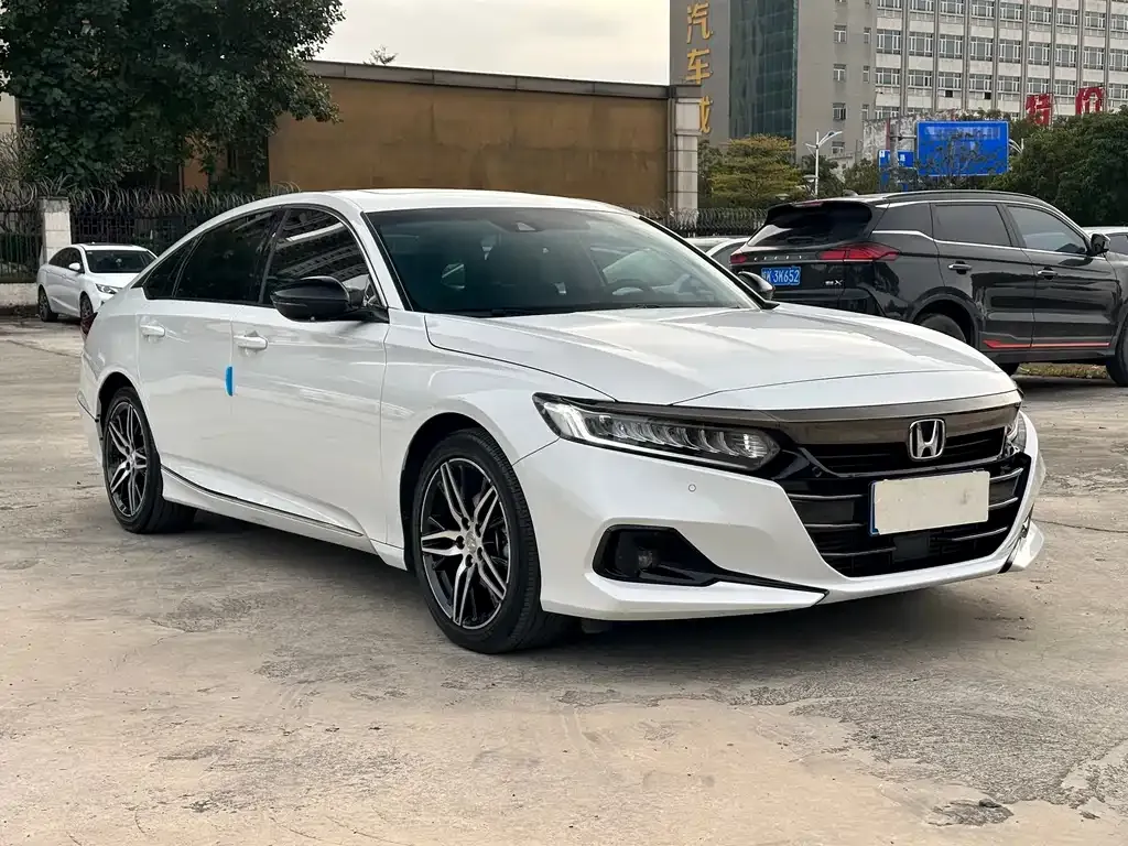 Honda Accord — фото 3
