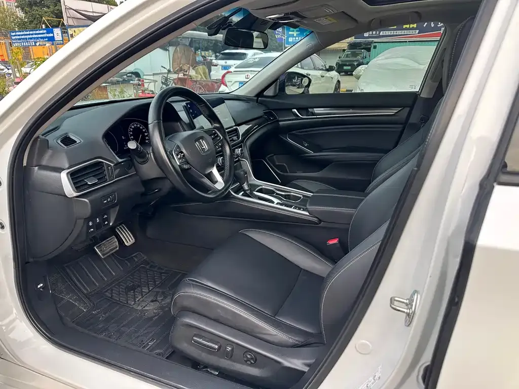 Honda Accord — фото 4