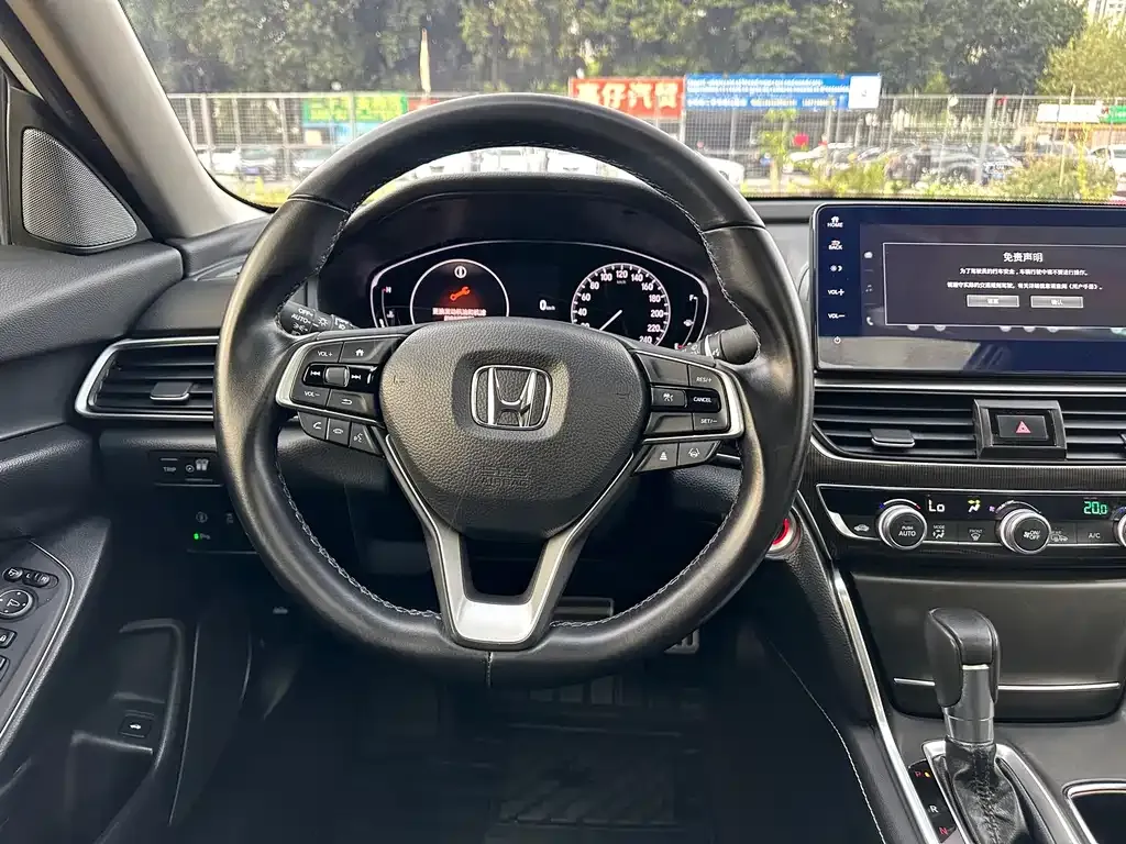 Honda Accord — фото 6