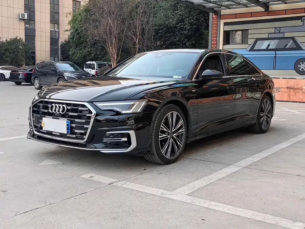 Audi A6L — фото 1