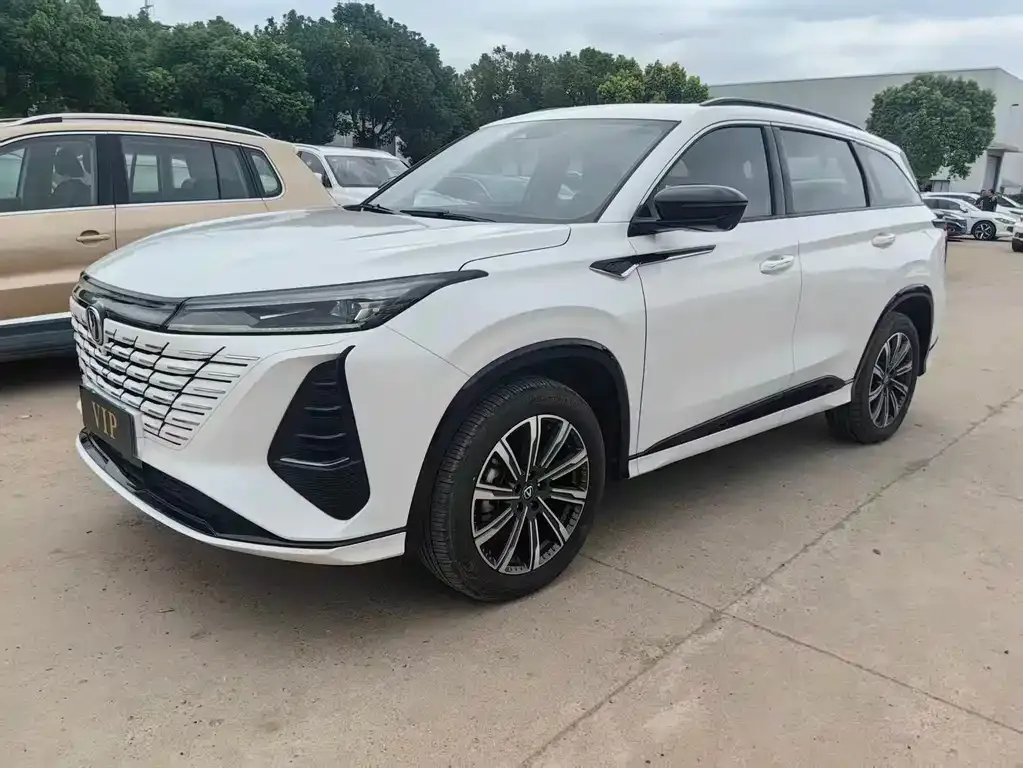 Changan CS75PLUS — фото 3