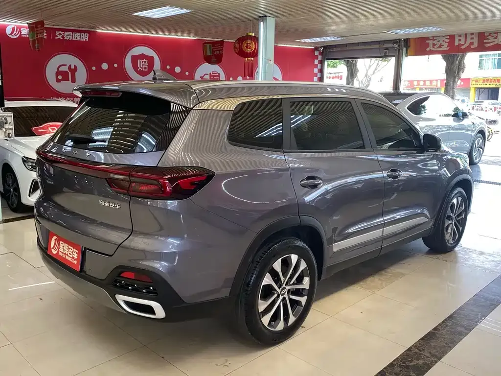 Chery Tiggo 8 — фото 8