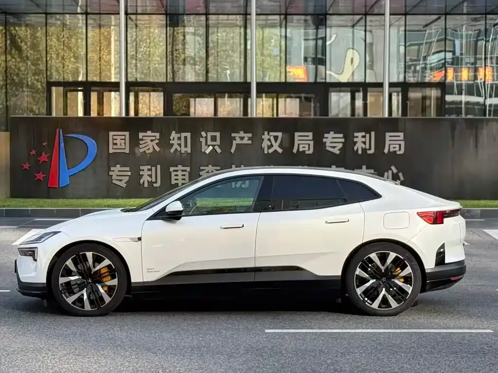 Polestar Polestar 4 — фото 3