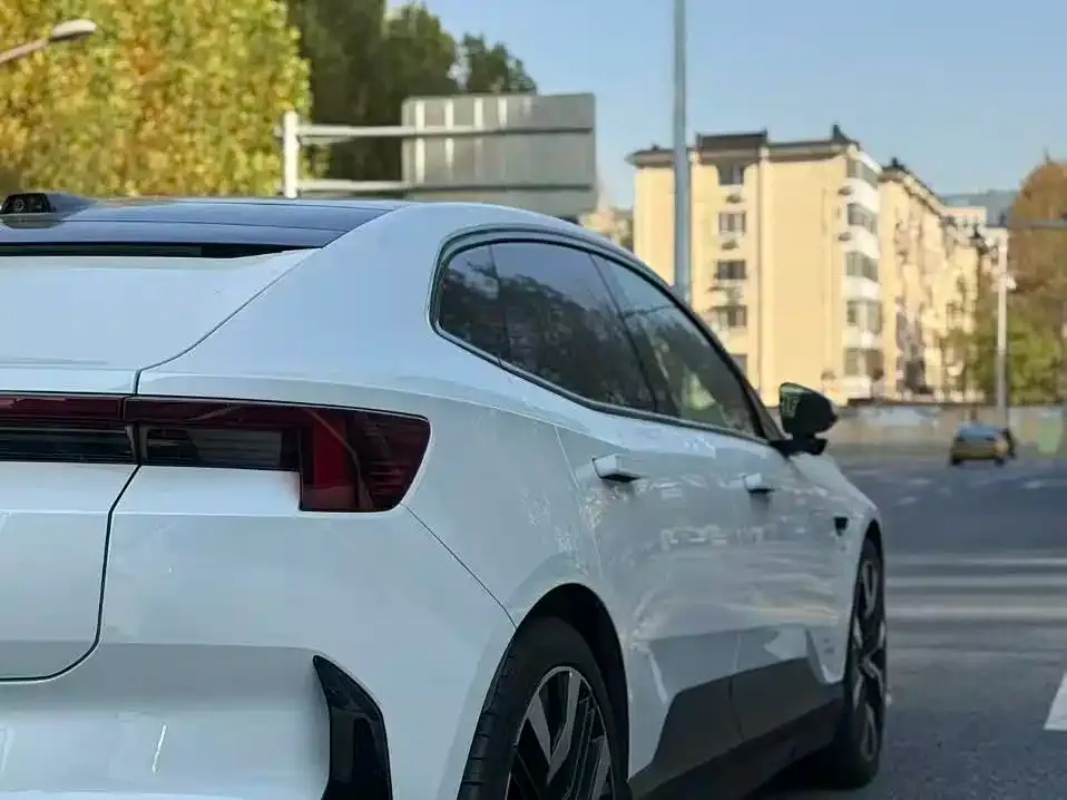 Polestar Polestar 4 — фото 7