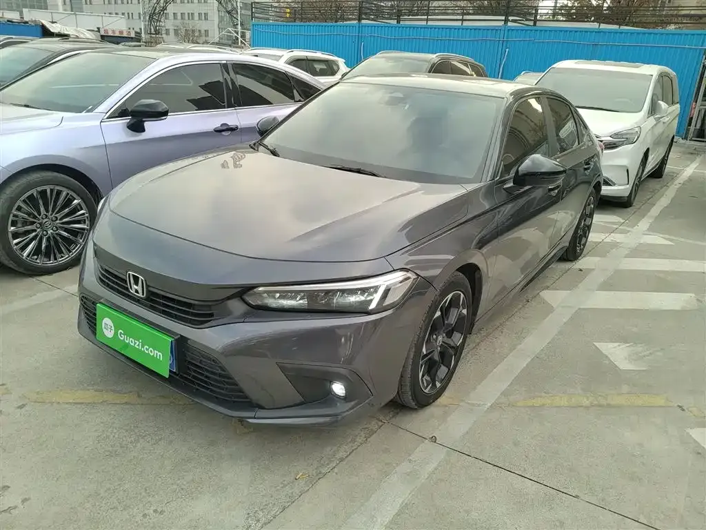 Honda Civic — фото 1