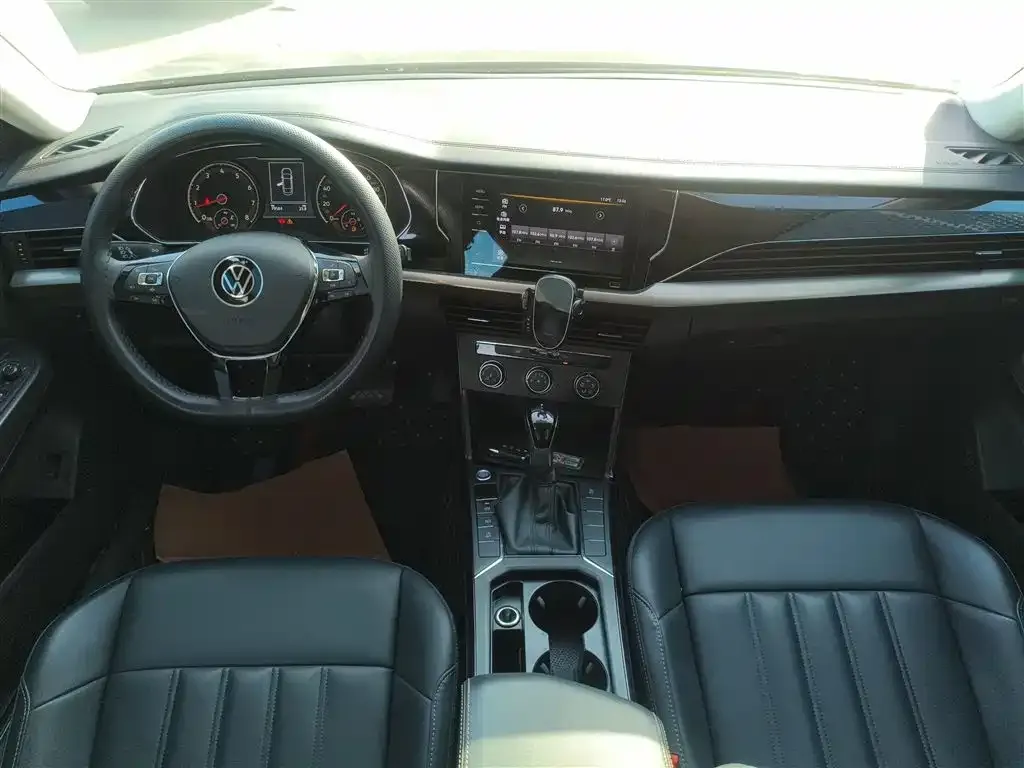 Volkswagen Passat — фото 10