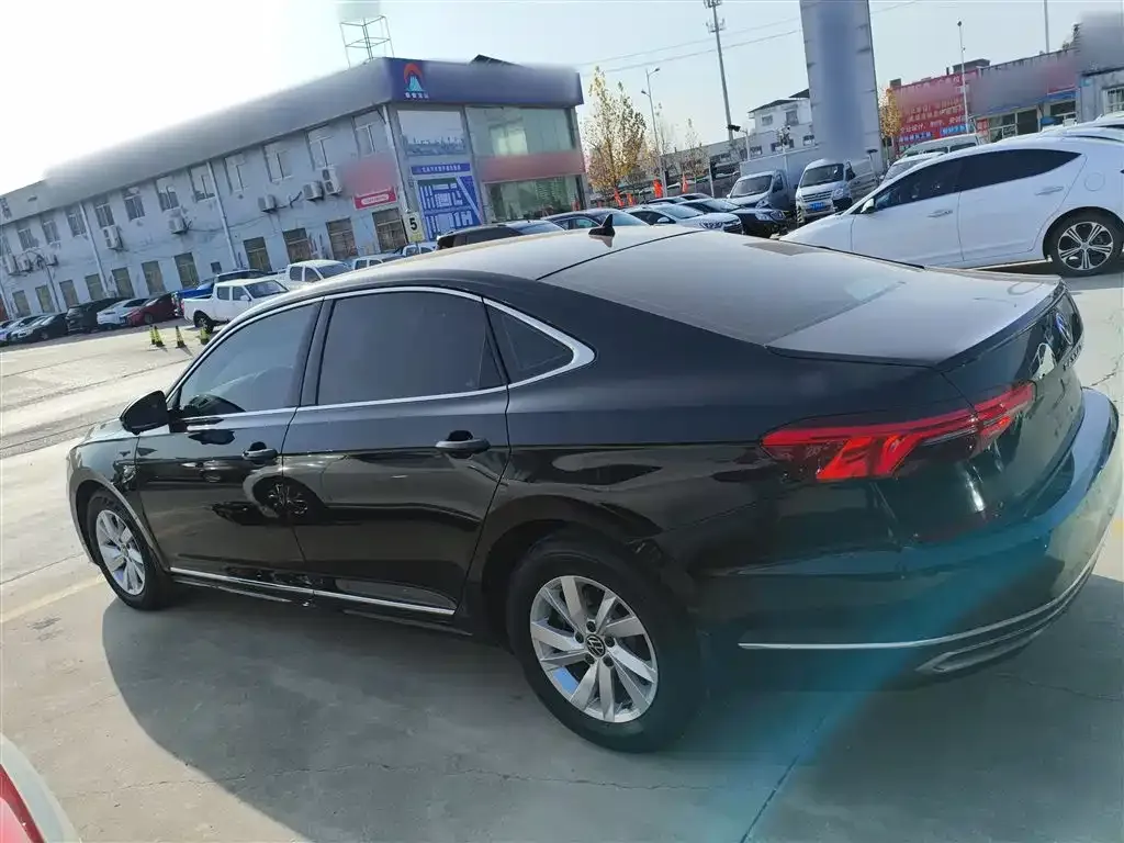 Volkswagen Passat — фото 5