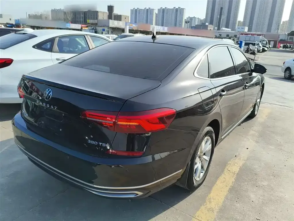 Volkswagen Passat — фото 7