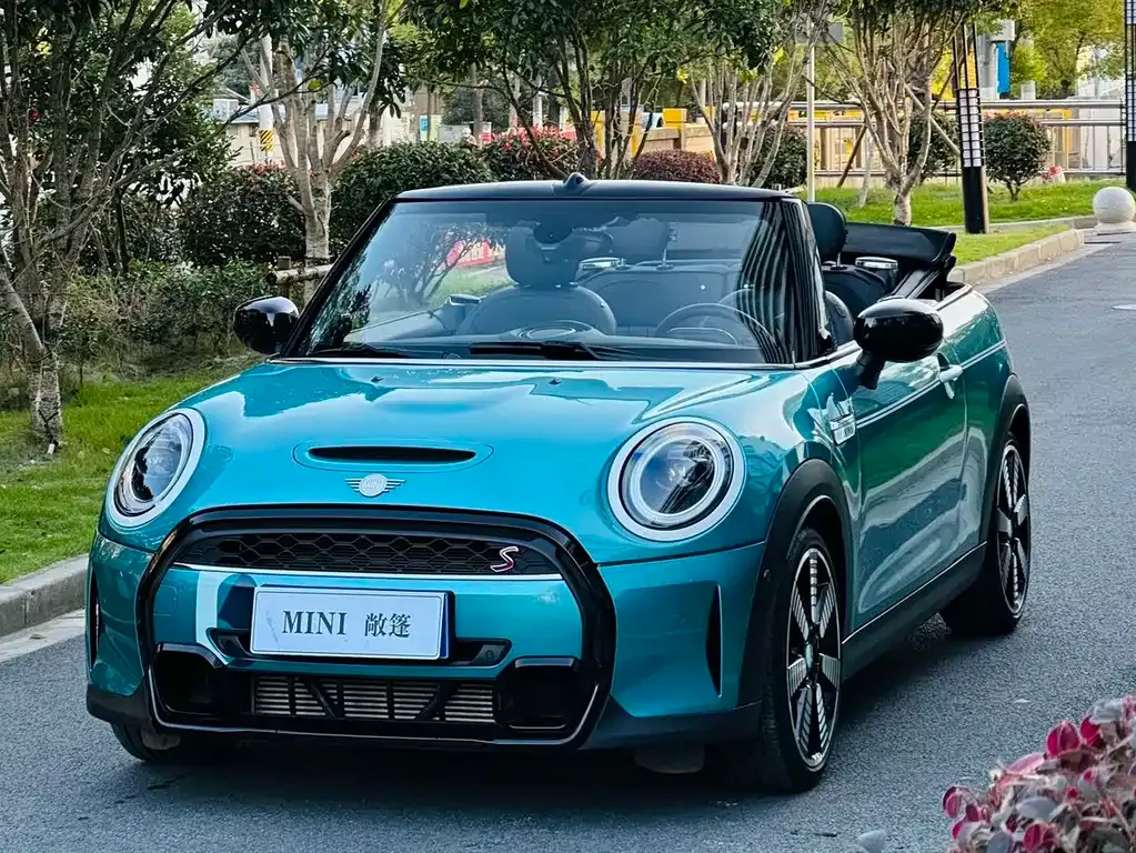 MINI Cooper (3-door) — фото 1