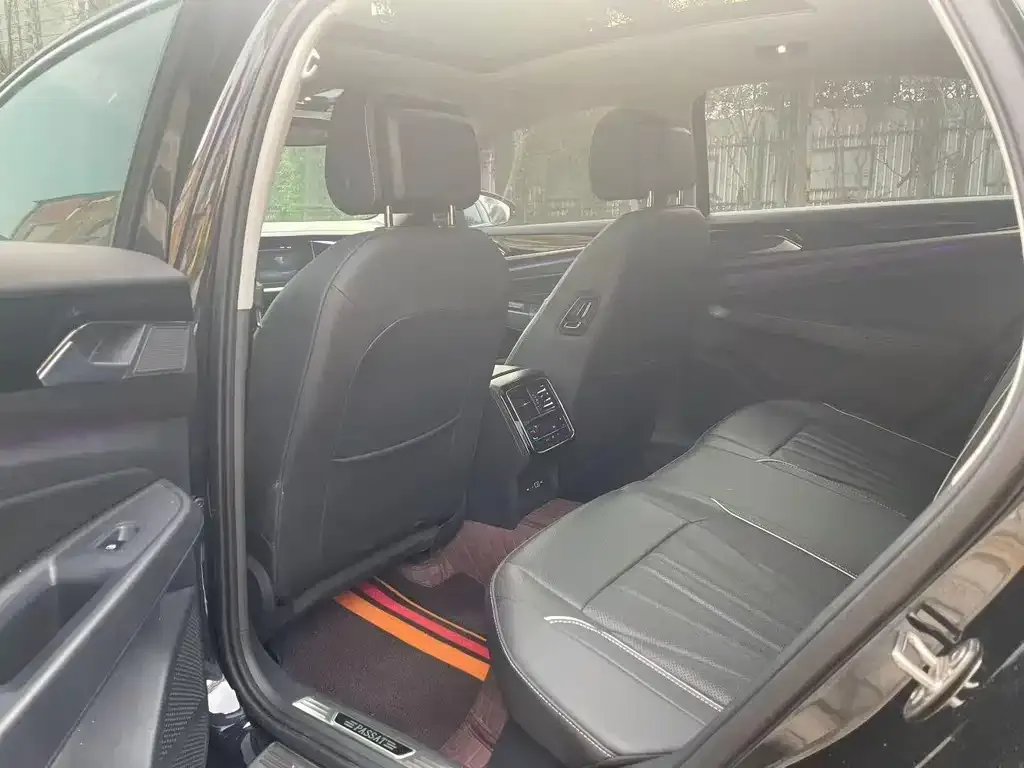 Volkswagen Passat — фото 5