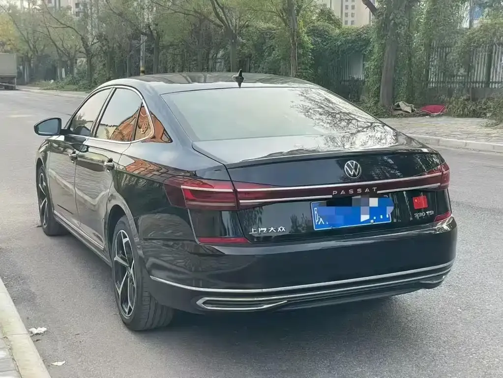 Volkswagen Passat — фото 7