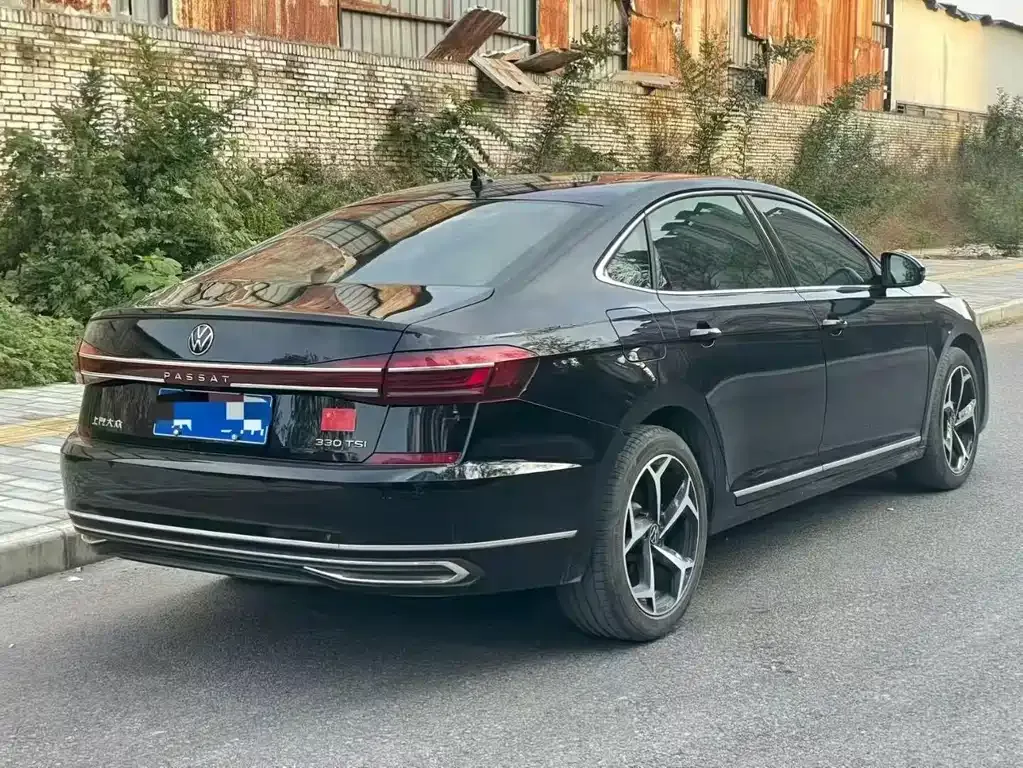 Volkswagen Passat — фото 8