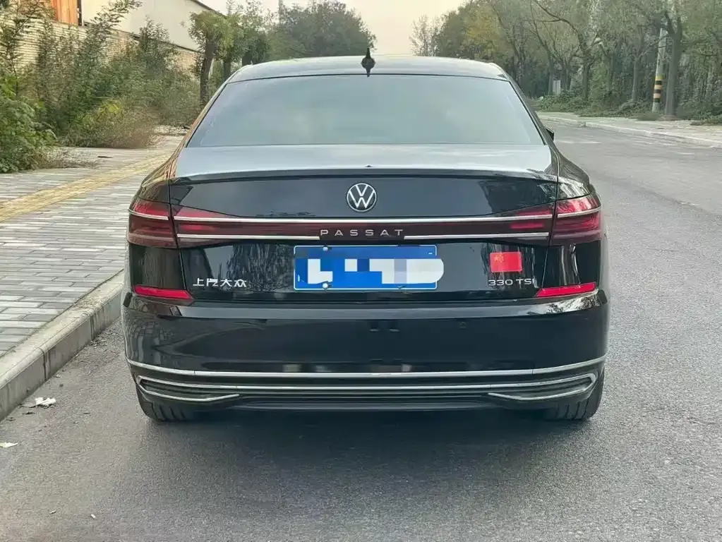 Volkswagen Passat — фото 9