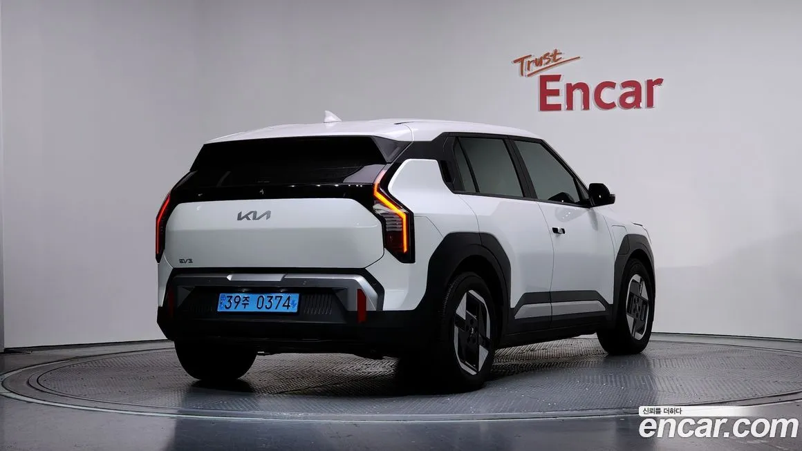 Kia EV3 — фото 2