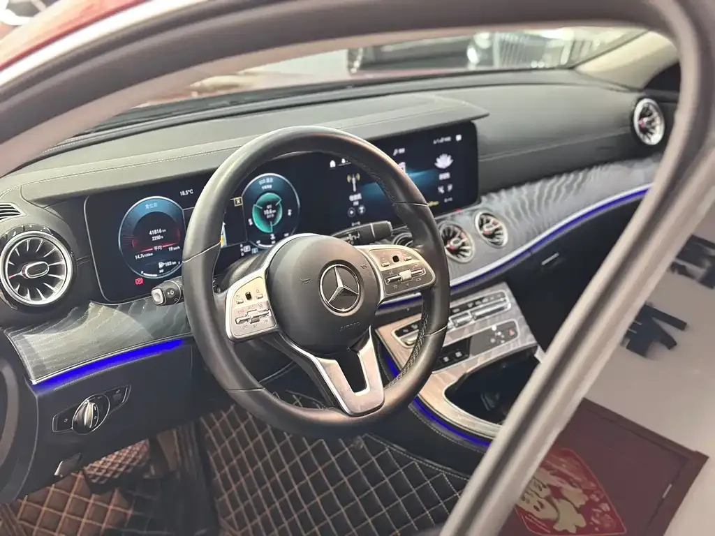 Mercedes-Benz CLS — фото 6