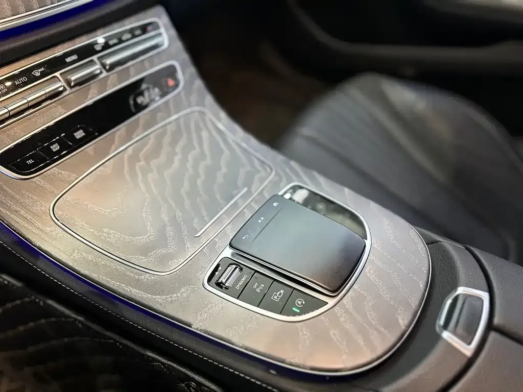 Mercedes-Benz CLS — фото 9