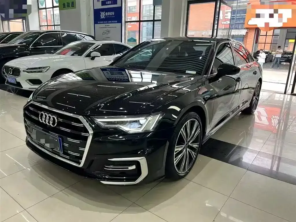 Audi A6L — фото 1