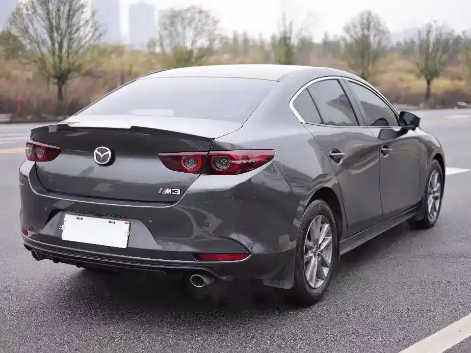 Mazda 3 Axela — фото 4