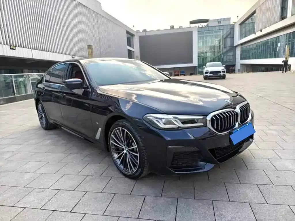 BMW 5 Series — фото 2