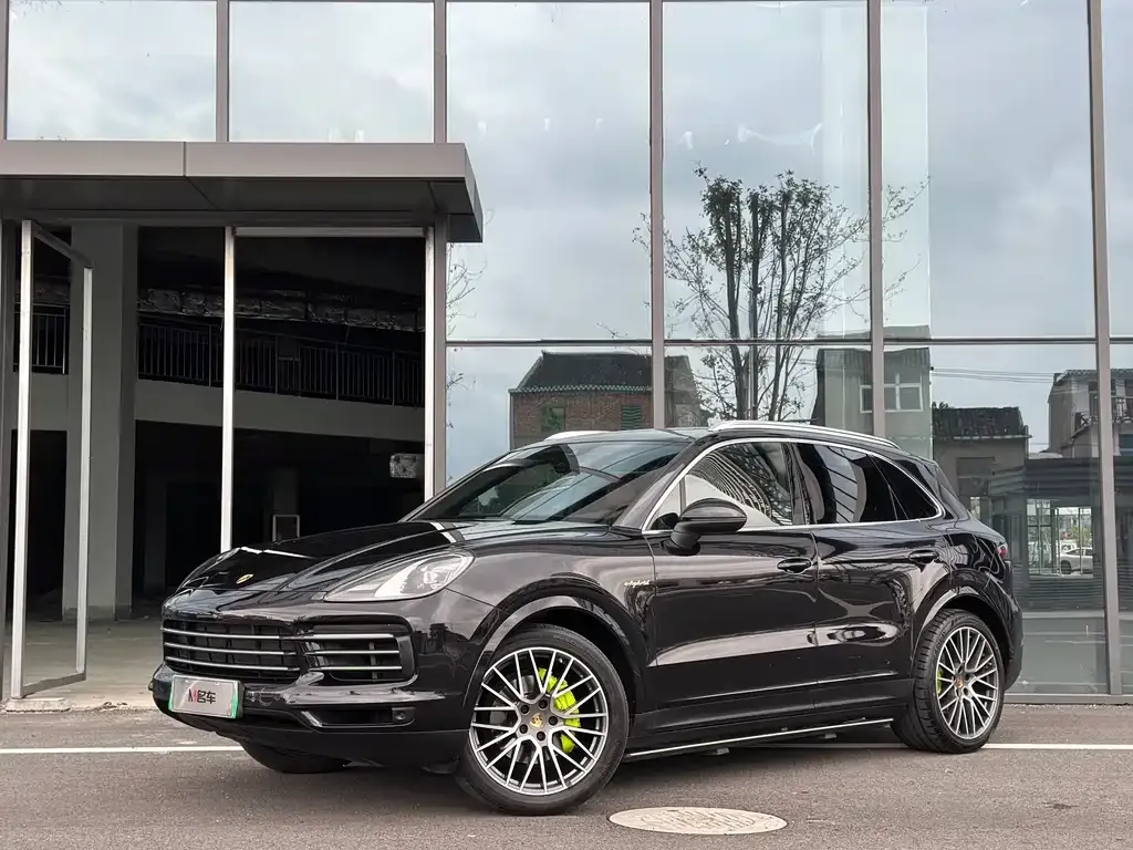 Porsche Cayenne Hybrid — фото 1