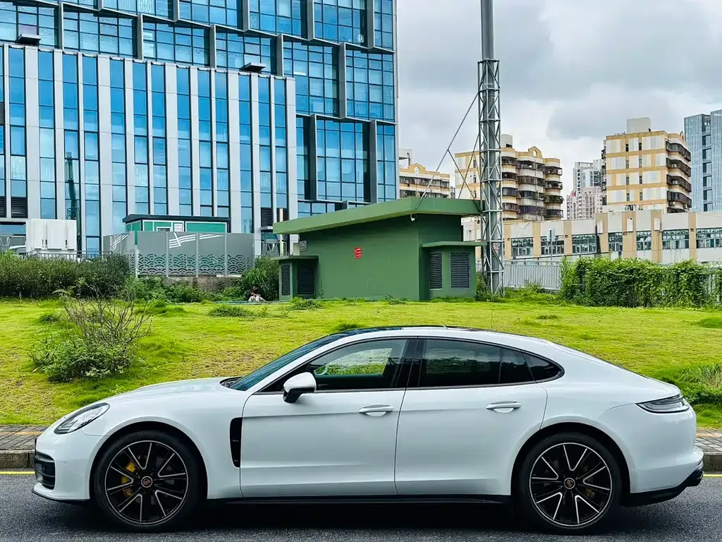Porsche Panamera — фото 4