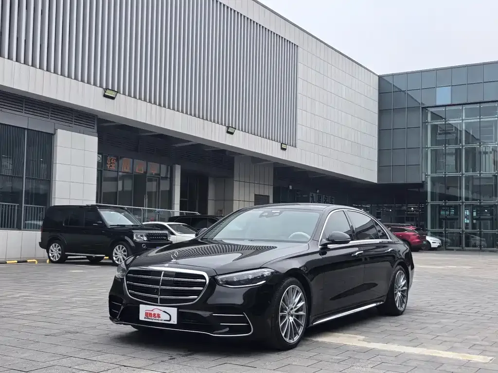 Mercedes-Benz S-Class — фото 1