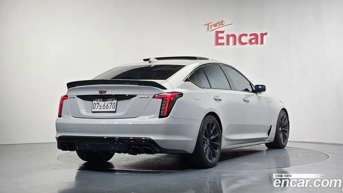 Cadillac CT5-V — фото 2