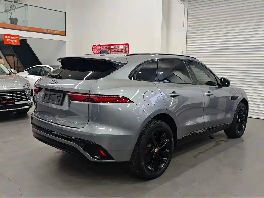 Jaguar F-PACE — фото 3
