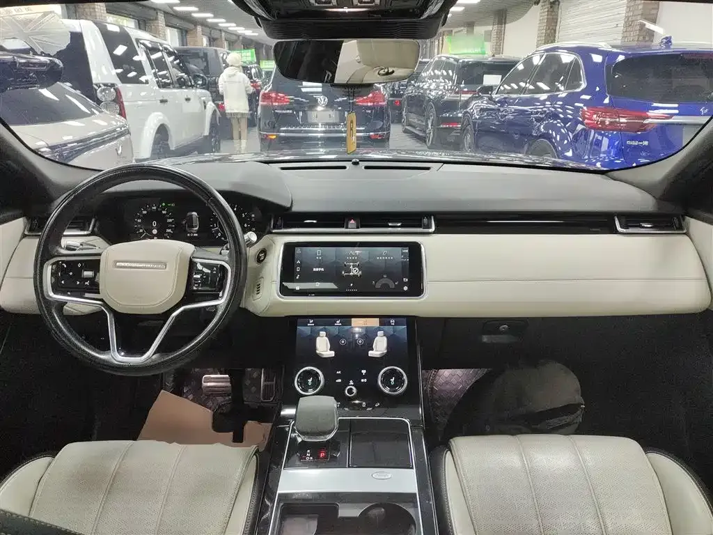 Land Rover Velar — фото 10