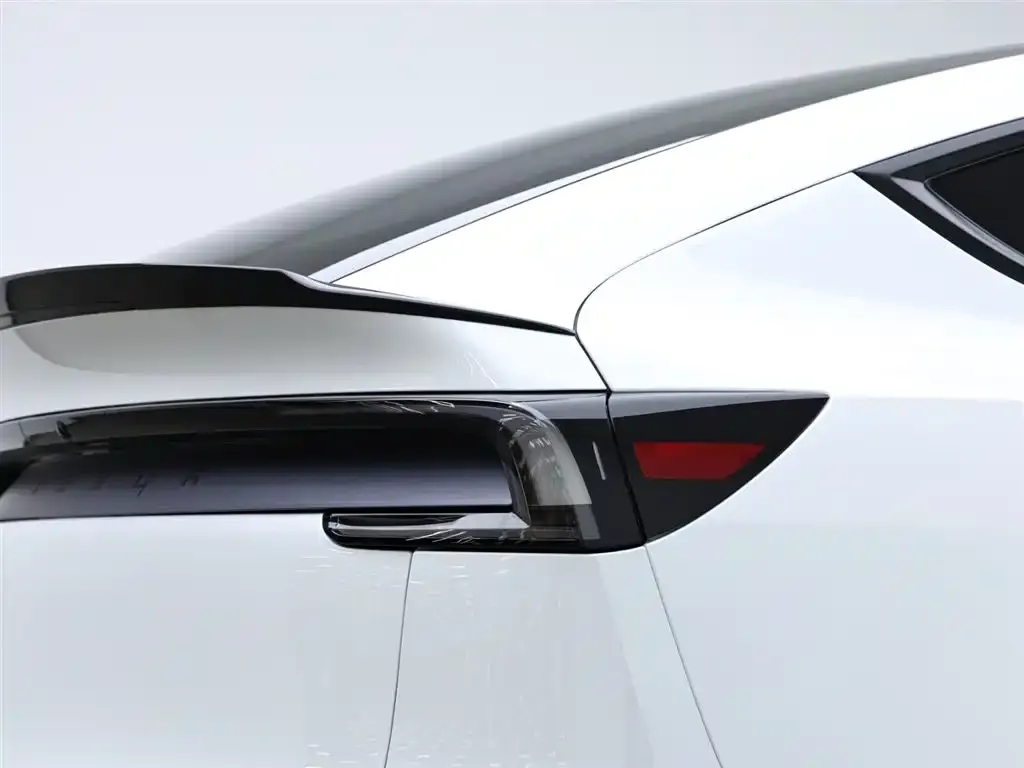 Tesla Model Y L — фото 7