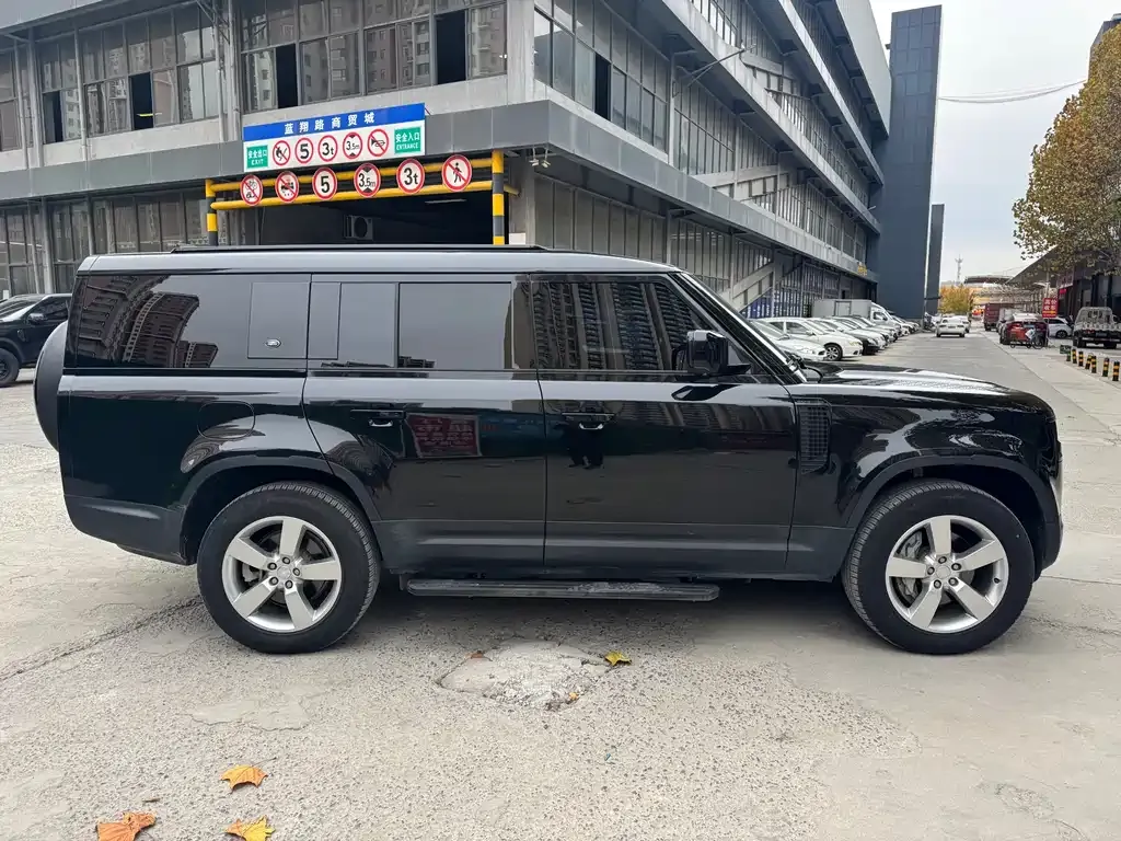 Land Rover Defender — фото 10