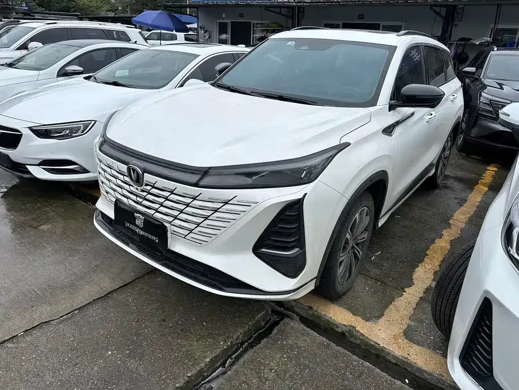 Changan CS75PLUS — фото 1