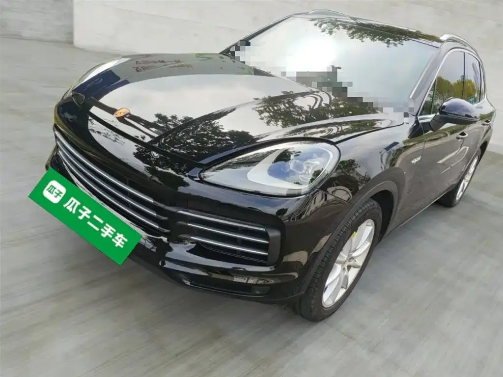 Porsche Cayenne Hybrid — фото 1